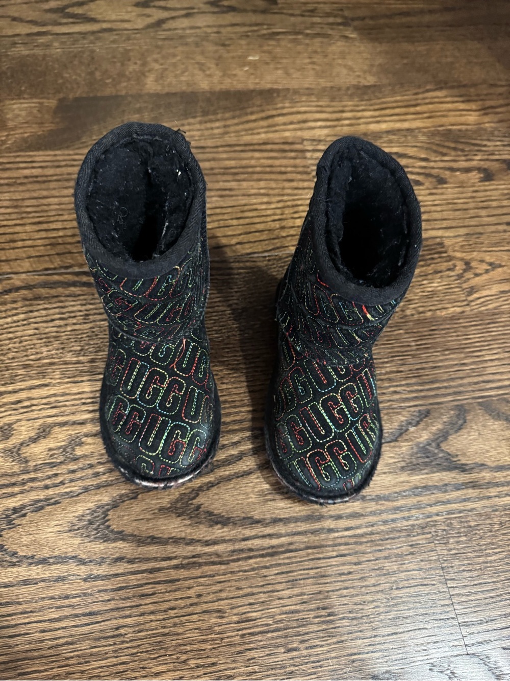 UGG Kids Black Logo-Patterned Cozy Boots